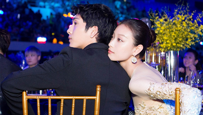 倪妮和大学神秘男友小胡怎样的故事