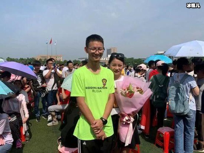 高考生感恩母亲