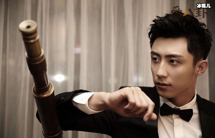 王雨馨助理发文遭质疑