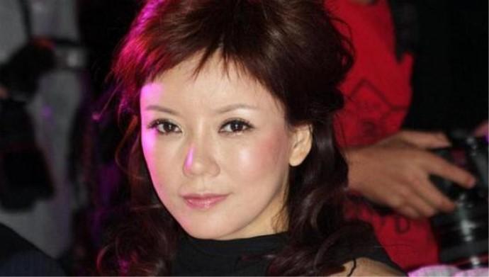 彭丹堪称魔鬼身材