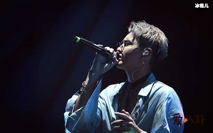 吴亦凡三观超正的明星