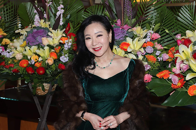 香港影星魏秋桦与小20岁男友恩爱是真的吗