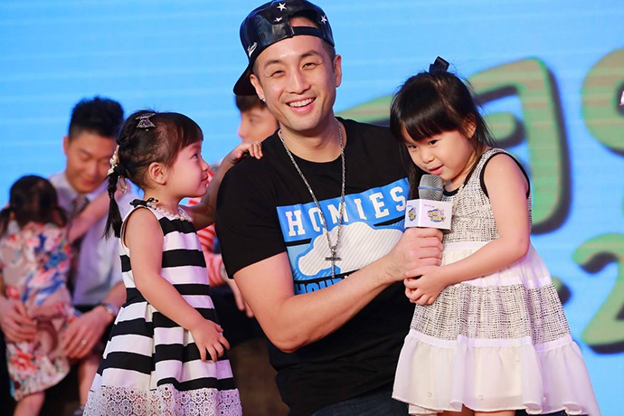 唐志中现在有几个孩子