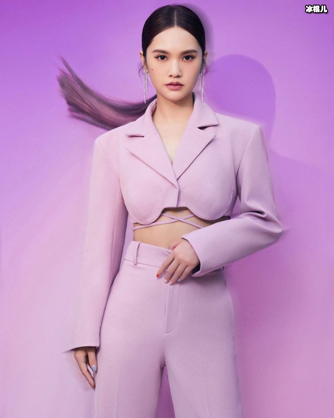 杨丞琳被吐槽过气傻白甜