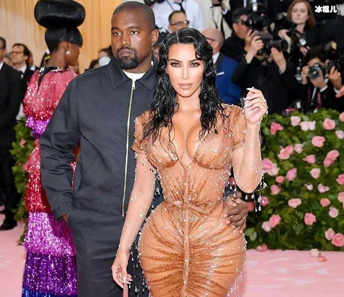 大姐考特尼·卡戴珊