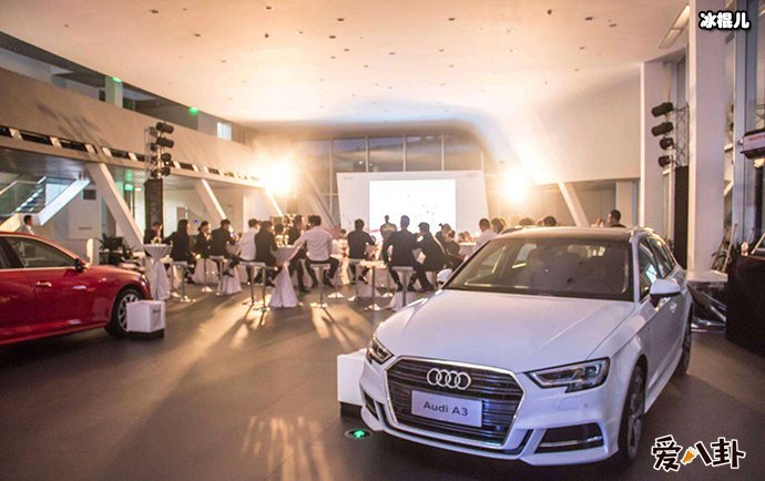 女童划花10辆奥迪