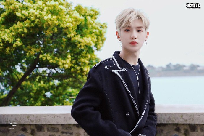 黄明昊落选韩版101