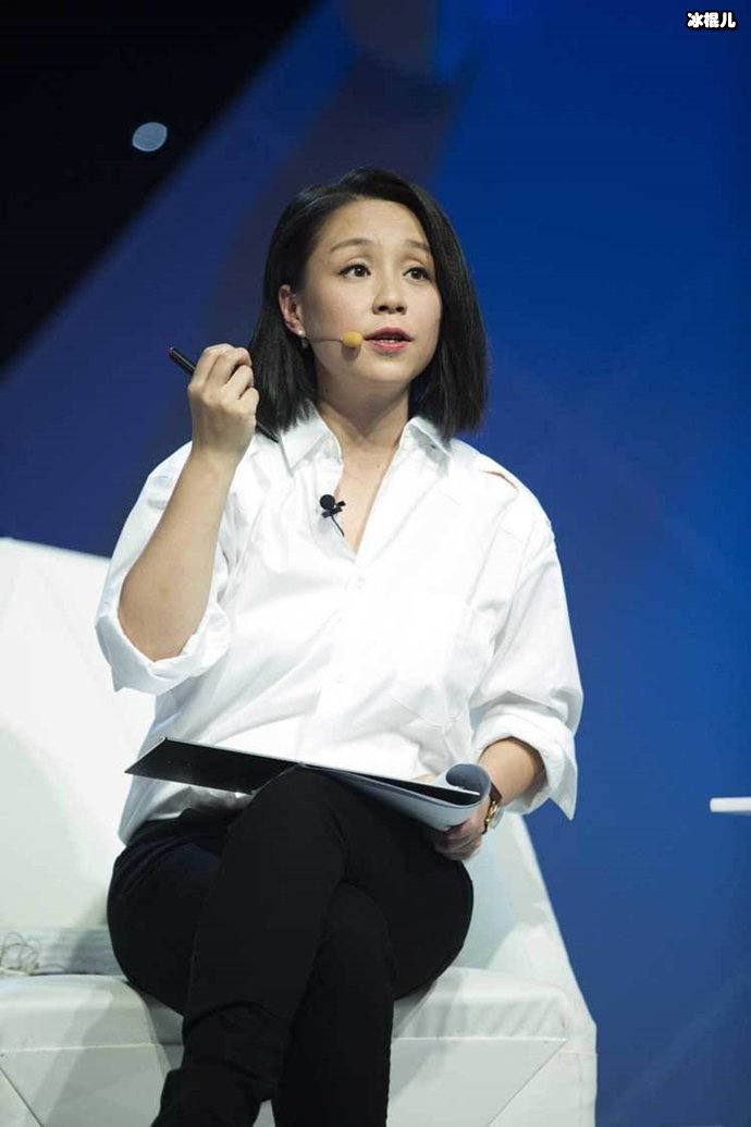 深扒哇唧唧哇总裁龙丹妮背景