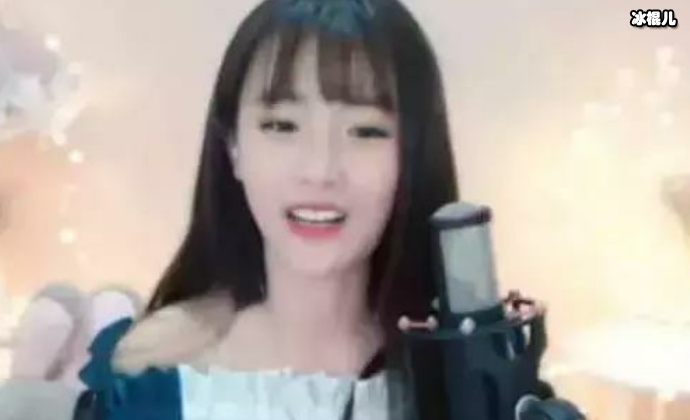 阿哲草小损样聊天记录 难道是网红之间的炒作？