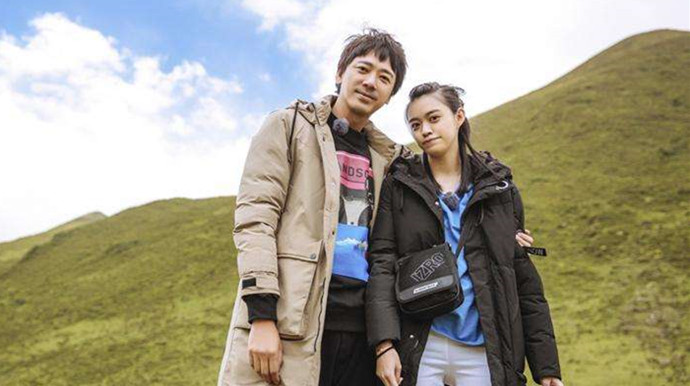 阿信与小丸子合影