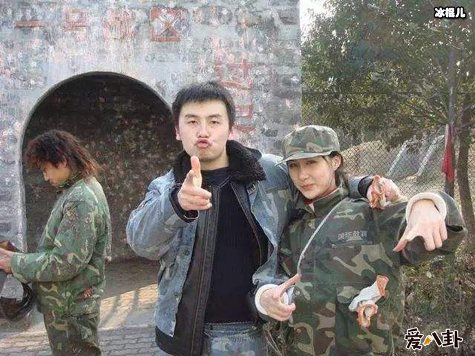 雷佳音夫妇同框