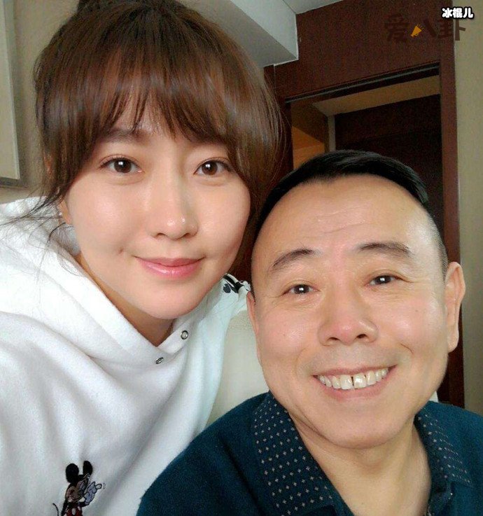 潘阳作为潘长江的女儿在娱乐圈并没有太好的发展