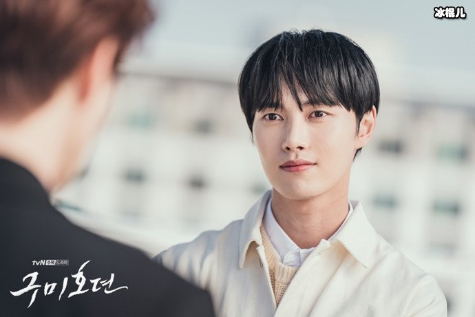 李泰利九尾狐传演的谁