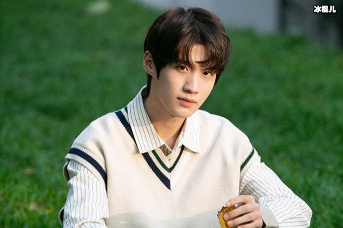 边天扬学院风写真