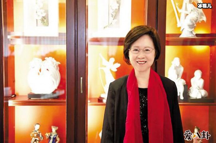 81岁琼瑶出新书