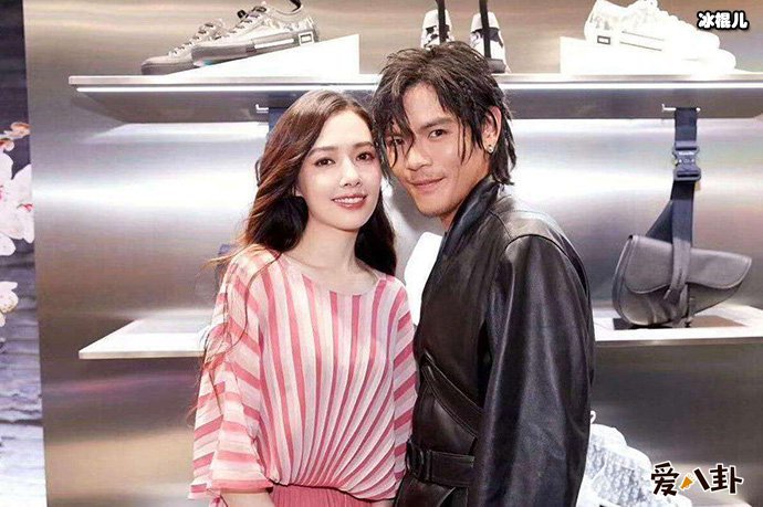 向佐郭碧婷还没领证