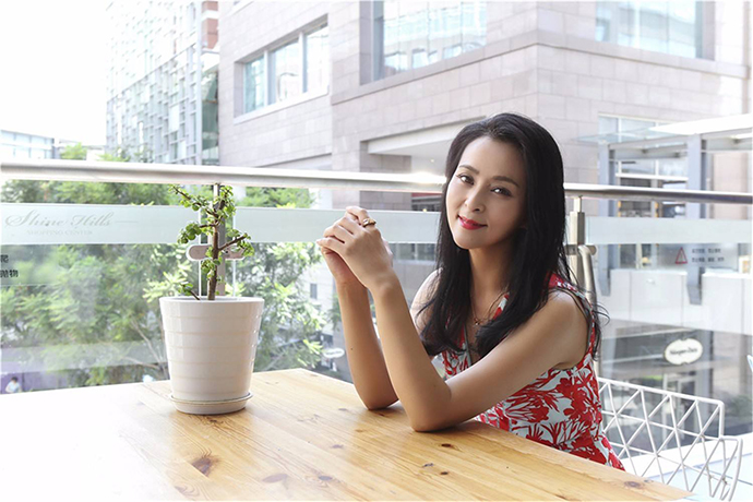 琼女郎何音再婚孩子归谁扶养