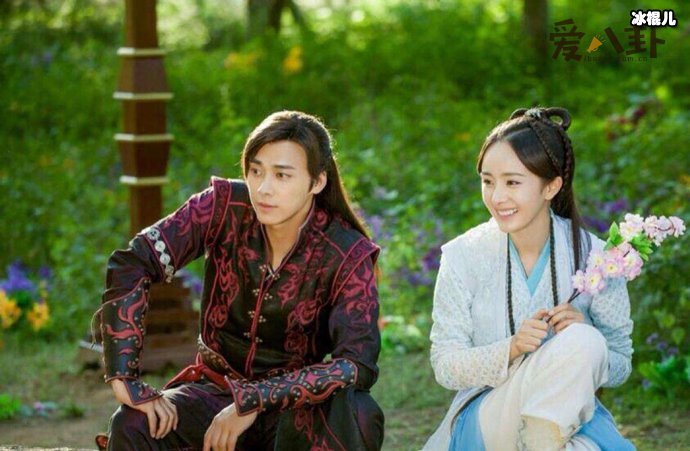 李易峰杨幂恋情曝光