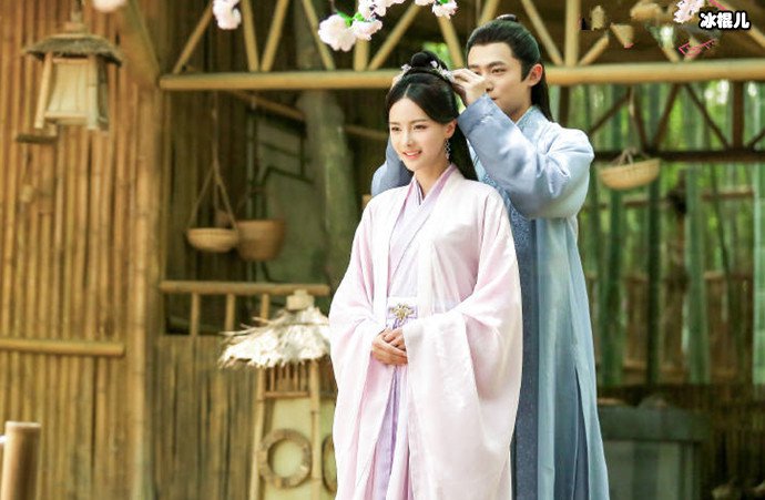 皎若云间月剧照