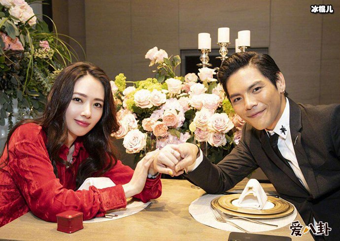 向佐和郭碧婷为什么会在一起