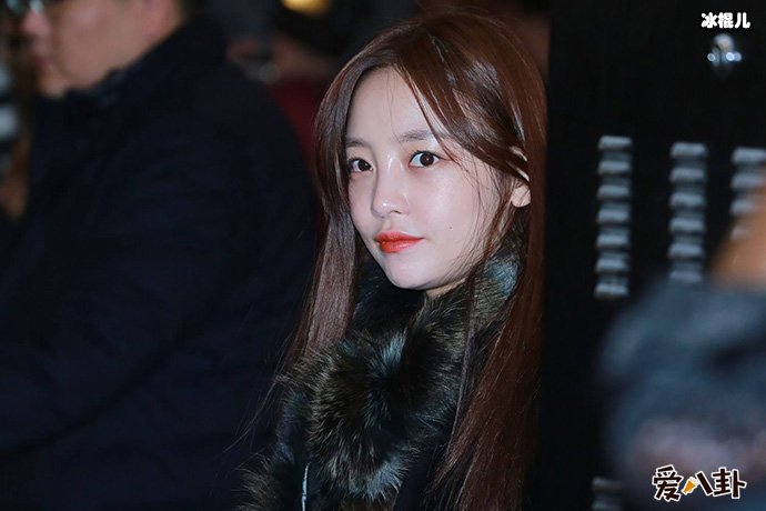 具荷拉因前男友崔钟范得抑郁症的原因