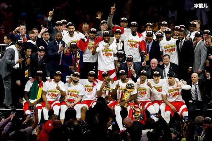 林书豪随猛龙战队获得总冠军