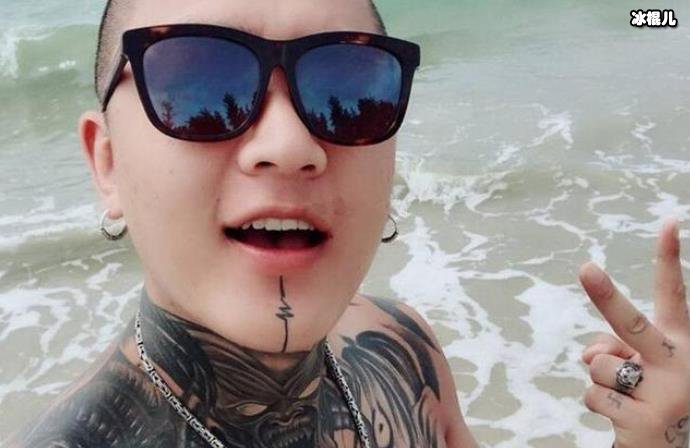 二驴被永久封号，具体的原因是什么