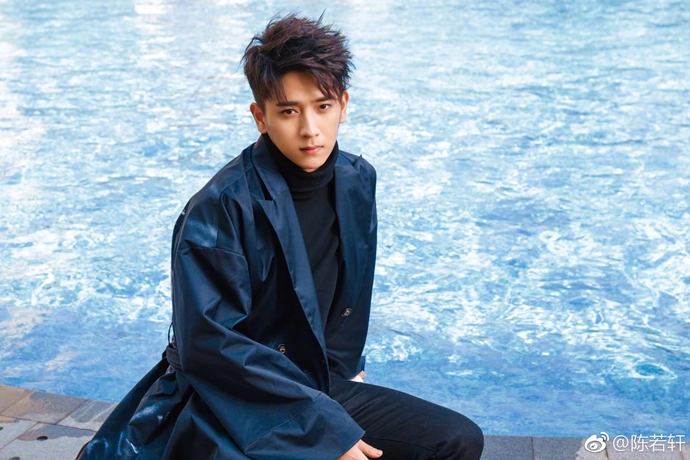 娄艺潇陈若轩恋情曝光