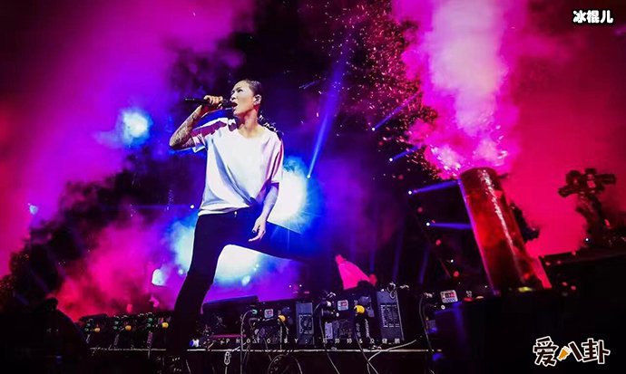 谭维维道歉原作曲家许镜清