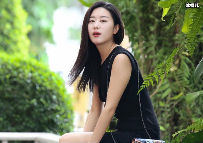 西贡玫瑰扮演者崔月资料 