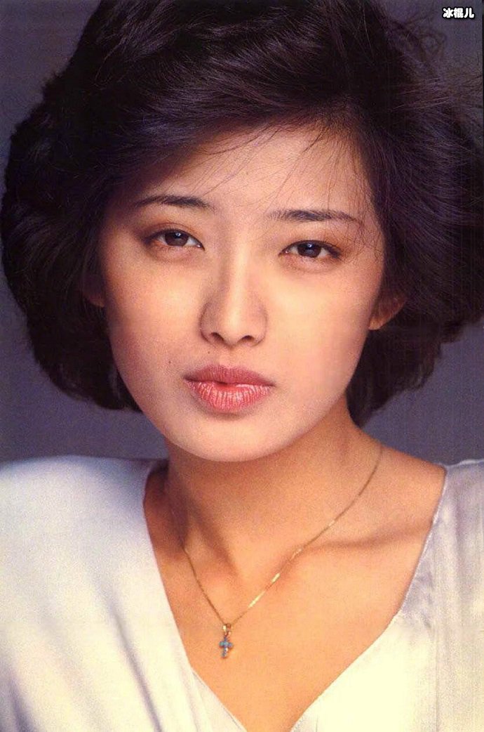 山口百惠年轻时照片