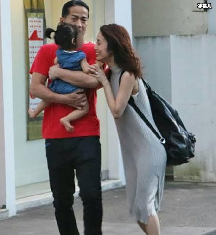 上户彩与老公HIRO七年婚姻