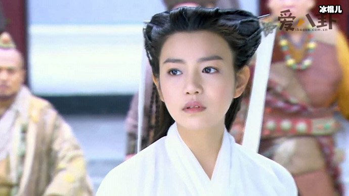 鸡腿姑姑与姑娘的评价为何这么大