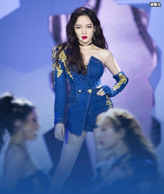 孟佳在浪姐中成团