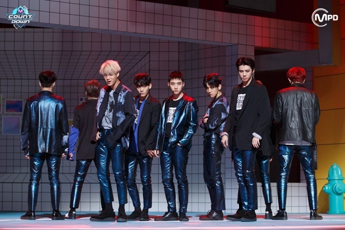 张艺兴疑似不参与回归