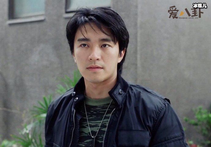 周星驰坚持做慈善