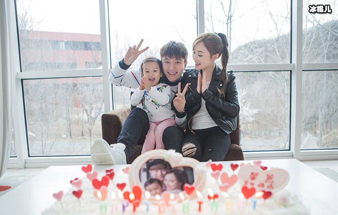 疑李小璐给甜馨改名