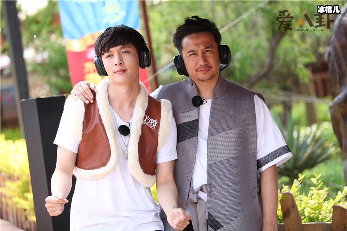 黄磊节目中提及张艺兴