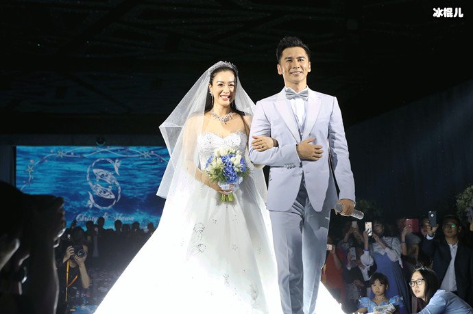 张伦硕家庭背景