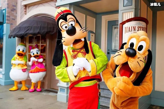 迪士尼玩偶为什么不能碰头