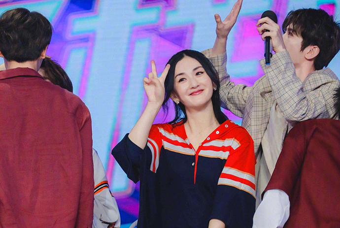 谢娜兼任央视主持人不被看好