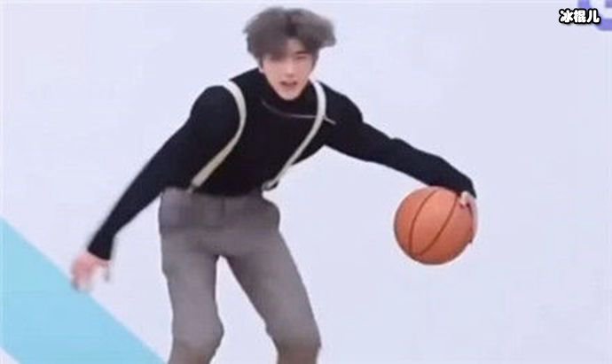 蔡徐坤篮球表情包