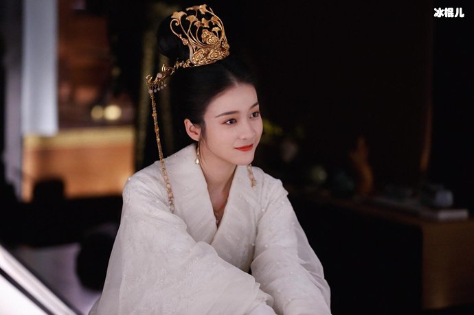 李兰迪张雪迎两届中戏校花