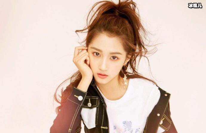 关晓彤表白李易峰是怎么回事