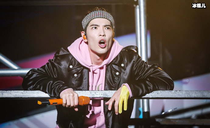 萧敬腾和经纪人女友恋情