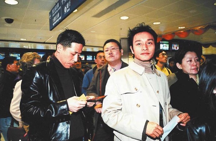 张国荣曾说一生挚爱只有妈妈和唐鹤德