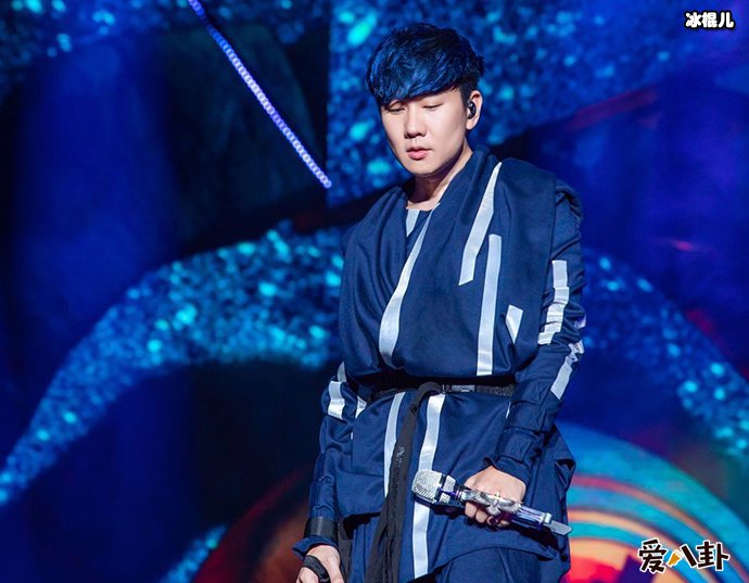 林俊杰患手足口症