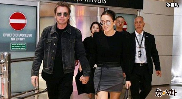 巩俐与丈夫亲密照