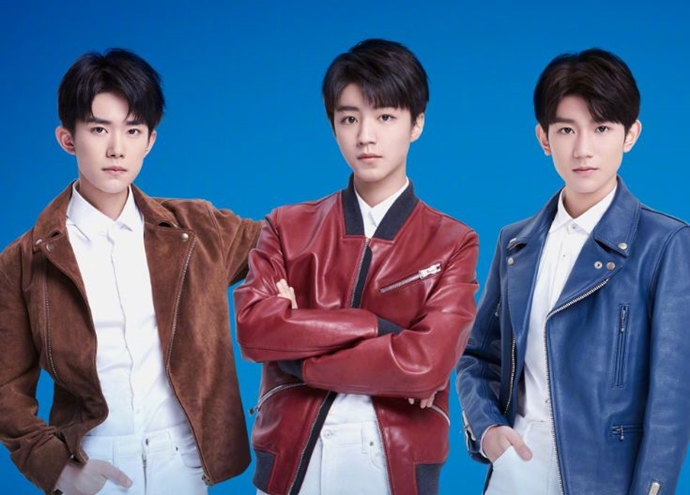 三人合体参加活动