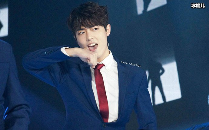 肖战走红后频遭私生饭困扰